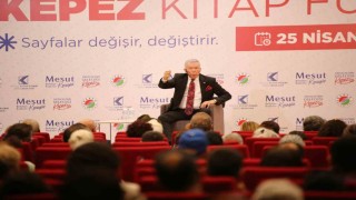 Uğur Dündar, Kepez Kitap Fuarında anılarını paylaştı