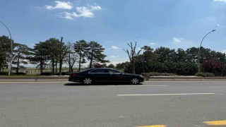 Ukrayna Devlet Başkanı Zelenskiyi taşıyan uçak Ankaraya indi