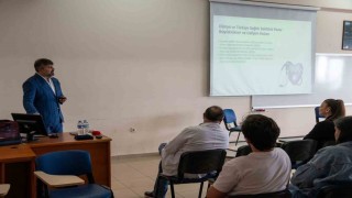 Üniversite öğrencilerine Sağlık Sektöründe Pazarlama İletişimi Stratejileri Eğitimi