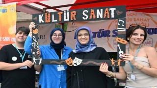 Üniversiteliler Bahar Şenliği ile sınav öncesi moral buldu