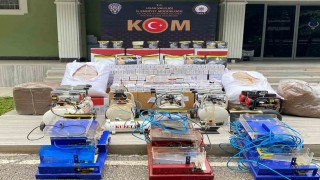 Uşakta yapılan operasyonda çok sayıda kaçak makaron ele geçirildi