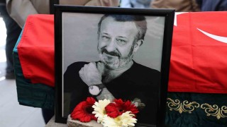 Usta sanatçı Naşit Özcan, son yolculuğuna uğurlandı