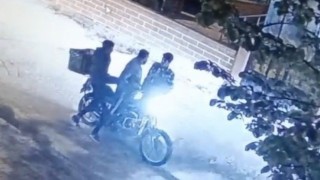 Uyuşturucu ticareti kamerada: 2 tutuklama