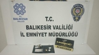 Uyuşturucu ticareti yapan 3 şahıs tutuklandı!