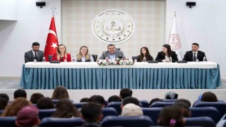Uzundereli öğrencilerden Ankara çıkarması: Bakan Yusuf Tekine ziyaret