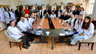 Vali Aydoğdu Gül-Celal Toraman Mesleki ve Teknik Anadolu Lisesi öğretmenleriyle bir araya geldi