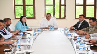 Vali Çiftçi, heyelan bölgesinde incelemelerde bulundu