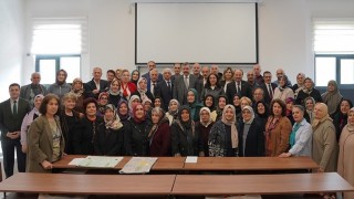 Vali Çiftçi, Tazelenme üniversitesinde öğrencilerle buluştu