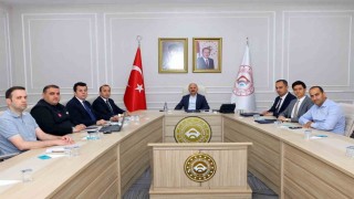 Vali yardımcılarıyla toplantı düzenlendi