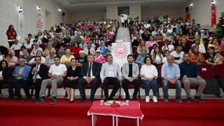 Vali Yılmaz, Engelliler Haftası’nda İşitme Engellilerle “İşte Babam” Filmini İzledi