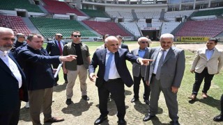 Vali Zorluoğlu, Diyarbakır Atatürk Stadyumundaki çalışmaları yerinde inceledi