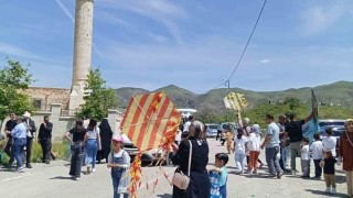 Vefat eden oğlu anısına uçurtma şenliği düzenledi