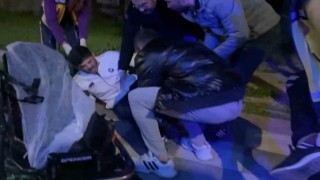 Virajı alamayan motosiklet kaldırıma çarptı: 2 yaralı