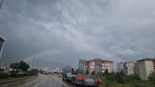 Yağmur sonrası gökkuşağı şöleni