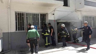 Yalovada apartman dairesinde çıkan yangında bir kişi dumandan etkilendi