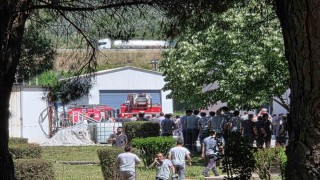 Yat fabrikasındaki yangın paniği