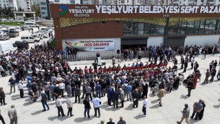 Yeşilyurt Belediyesinden çiftçilere büyük destek: 250 bin sebze fidesi dağıtıldı