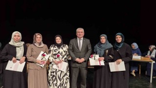 Yetişkin Kuran kursu öğrencileri bilgilerini yarıştırdı