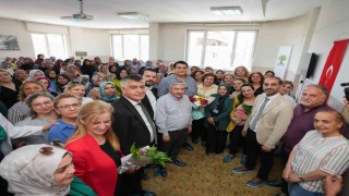 Yılmaz, başarılı kursiyerlere sertifikalarını takdim etti