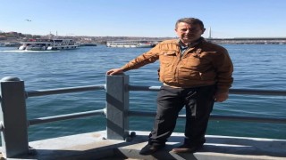 Yol kenarında yürürken otomobilin çarptığı adam hayatını kaybetti