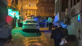 Yola dökülen odunlar trafik akışını engelledi