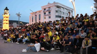Yozgatta Fenerbahçe-Monaco maçı Cumhuriyet Meydanında canlı yayınlandı