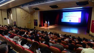 Yunus Emre Haftası etkinlikler Bu Yolun Ötesi, Yunusun Türkçesi konferansı ile başladı
