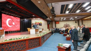 Yunusemre Belediye Meclisinden Özgür Özele yapılan saldırıya kınama