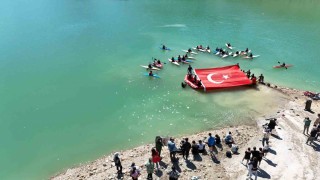 Yusufeli Barajında kano ve rafting coşkusu