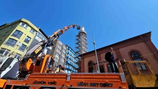Zonguldakta 100 yıllık caminin minaresi risk nedeniyle yıkılıyor