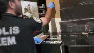Züccaciye ürünlerinin arasında 35 bin paket kaçak sigara ele geçirildi