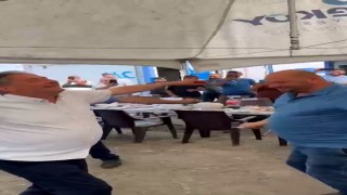 100 gündür maaş ödemeyen belediye başkanı Erik Dalı eşliğinde göbek attı