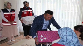 200 çocuğa bayram hediyesi: Bayram öncesi anlamlı destek