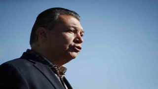 ABDde İç Güvenlik Bakanı Noeme soru sormaya çalışan senatöre ters kelepçe