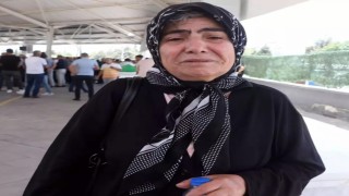 Acılı anne, kızından geriye kalan kedilere kavuştu