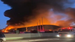 Adanada geri dönüşüm fabrikasında yangın