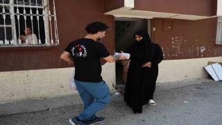 Adanada ihtiyaç sahibi ailelere et dağıtıldı