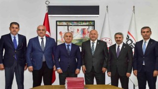 Adıyamanda 10 bin seyirci kapasiteli yeni şehir stadyumu heyecanı Adıyamanda 10 bin seyirci kapasiteli yeni şehir stadyumu heyecanı