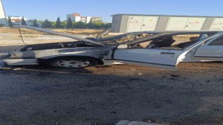 Adıyamanda seyir halindeki otomobil alev aldı