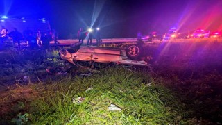 Afyonkarahisarda şarampole devrilen otomobildeki 7 kişi yaralandı