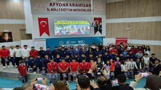 Afyonkarahisarın zirvedekileri ödüllerini aldı