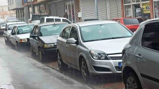 Ahlatta şiddetli yağmur etkili oldu