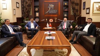AK Parti Karabük Milletvekilleri ve İl Başkanı, Rektör Kırışık ile bir araya geldi