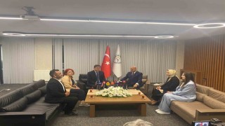 AK Partiden DEM Partiye bayram ziyareti