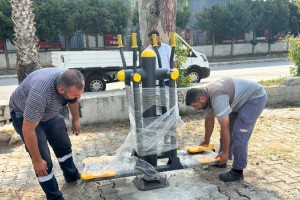 Akdeniz Belediyesi Parklarda Yenileme Çalışması Yaptı