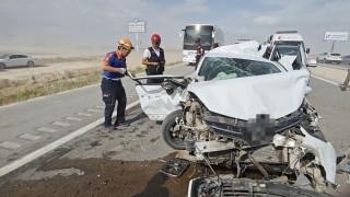 Aksarayda kum fırtınasında 5 araç çarpıştı: 8 yaralı