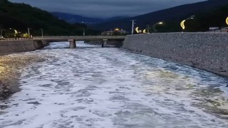 Aksu Deresinde kimyasal atık şüphesi