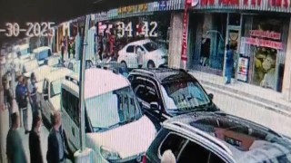 Alkollü sürücü şehri birbirine kattı, 2 çocuk otomobilin altında kalmaktan son anda kurtuldu