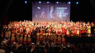 Altınköprü Halk Dansları Topluluğu, yeteneklerini sergiledi