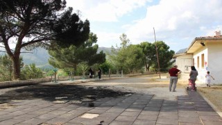 Amasyada çocuk parkı alev alev yandı